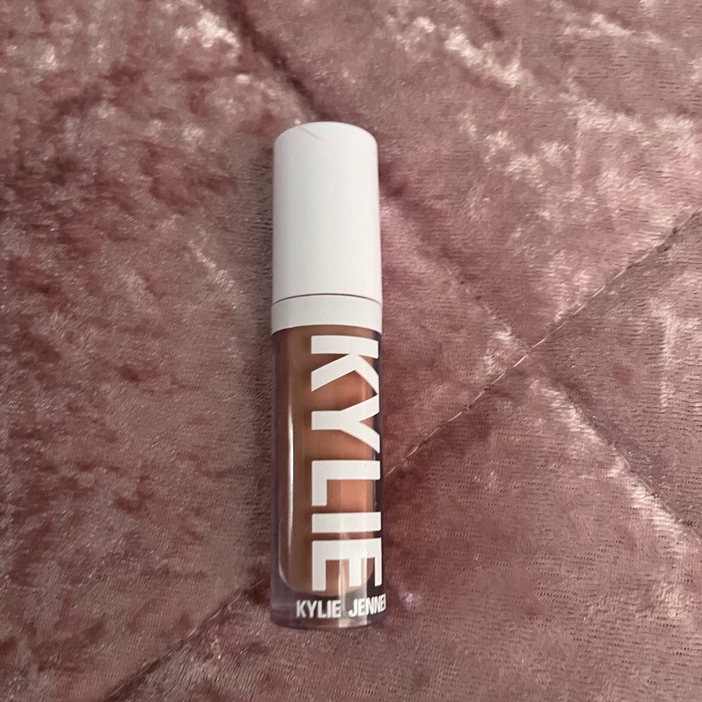 Kylie Lippie